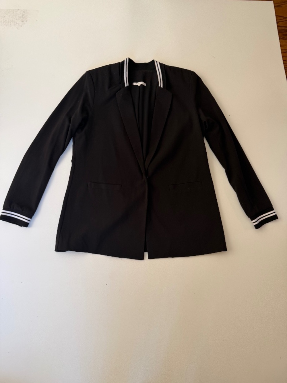 NWOT STRIPED RIB TRIM BLAZER